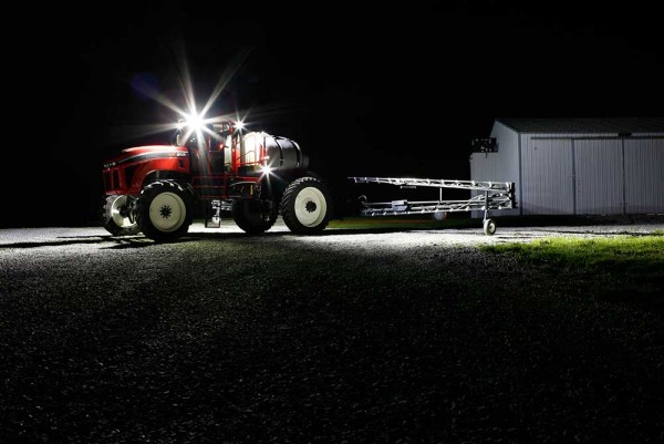 Grote lights on Apache AS1025 self-propelled sprayer Grote lights on Apache AS1025 self-propelled sprayer
