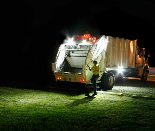 Grote LED Lights on Trash Truck Grote LED Lights on Trash Truck
